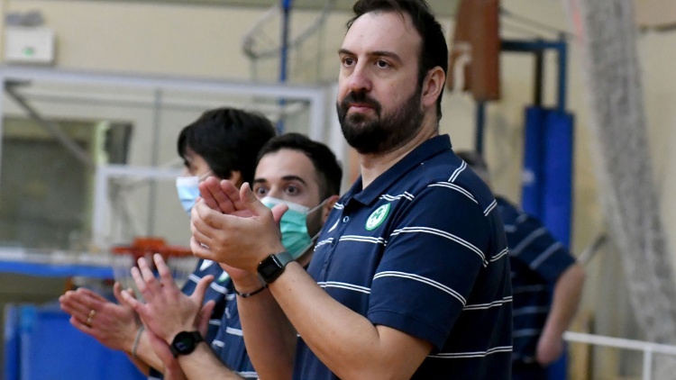 &Omicron;&iota;&kappa;&omicron;&nu;ό&mu;&omicron;&upsilon;: &laquo;&Pi;&rho;έ&pi;&epsilon;&iota; &nu;&alpha; &pi;&rho;&omicron;&beta;&lambda;&eta;&mu;&alpha;&tau;&iota;&sigma;&tau;&omicron;ύ&mu;&epsilon; - &Kappa;&rho;&alpha;&tau;ά&mu;&epsilon; &tau;&eta;&nu; &alpha;&nu;&tau;ί&delta;&rho;&alpha;&sigma;&eta;&raquo;