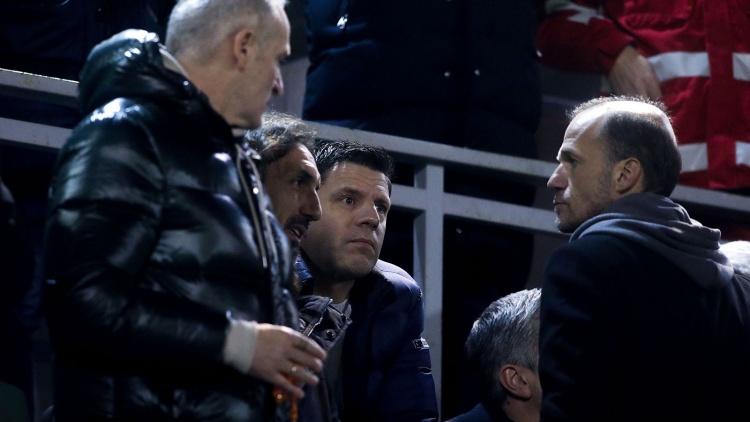 &Delta;&iota;&alpha;&psi;&epsilon;ύ&delta;&epsilon;&iota; &omicron; &Pi;&alpha;&nu;&alpha;&theta;&eta;&nu;&alpha;ϊ&kappa;ό&sigmaf; &tau;&iota;&sigmaf; &epsilon;&pi;&alpha;&phi;έ&sigmaf; &mu;&epsilon; &Kappa;&alpha;&rho;&alpha;&gamma;&kappa;&omicron;ύ&nu;&eta; &kappa;&alpha;&iota; &Mu;&pi;&alpha;&sigma;&iota;&nu;ά