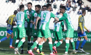 &Tau;&alpha; highlights &tau;&eta;&sigmaf; &nu;ί&kappa;&eta;&sigmaf; &tau;&omicron;&upsilon; &Pi;&alpha;&nu;&alpha;&theta;&eta;&nu;&alpha;ϊ&kappa;&omicron;ύ &kappa;ό&nu;&tau;&rho;&alpha; &sigma;&tau;&omicron;&nu; &Pi;&alpha;&nu;&alpha;&iota;&tau;&omega;&lambda;&iota;&kappa;ό (vid)