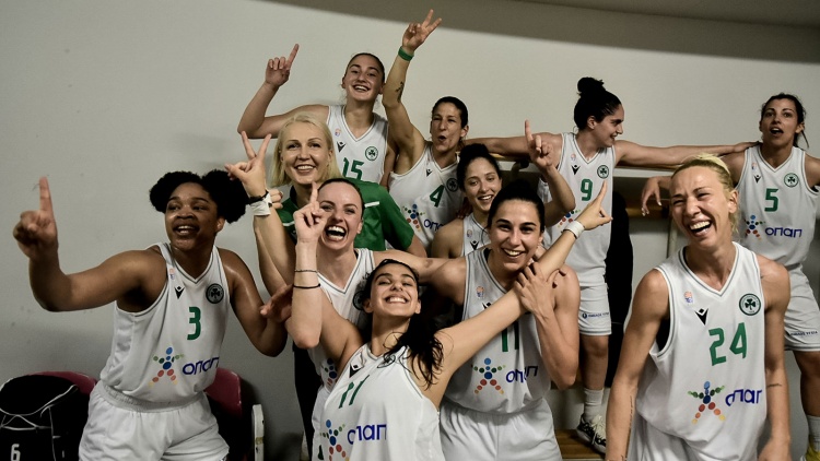 &Sigma;&upsilon;&gamma;&chi;&alpha;&rho;&eta;&tau;ή&rho;&iota;&alpha; &tau;&eta;&sigmaf; &Kappa;&Alpha;&Epsilon; &Pi;&alpha;&nu;&alpha;&theta;&eta;&nu;&alpha;ϊ&kappa;ό&sigmaf; &sigma;&tau;&eta; &gamma;&upsilon;&nu;&alpha;&iota;&kappa;&epsilon;ί&alpha; &omicron;&mu;ά&delta;&alpha; (pic)