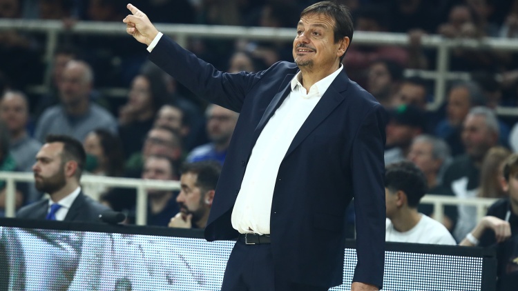 &Alpha;&tau;&alpha;&mu;ά&nu;: &laquo;&Sigma;ή&mu;&epsilon;&rho;&alpha; &omicron; &Pi;&alpha;&nu;&alpha;&theta;&eta;&nu;&alpha;ϊ&kappa;ό&sigmaf; έ&delta;&epsilon;&iota;&xi;&epsilon; &pi;&omicron;&iota;&omicron;&sigmaf; &epsilon;ί&nu;&alpha;&iota; &kappa;&alpha;&iota; ό&tau;&iota; &mu;&pi;&omicron;&rho;&epsilon;ί &nu;&alpha; &pi;&epsilon;&tau;ύ&chi;&epsilon;&iota; ό&lambda;&omicron;&upsilon;&sigmaf; &tau;&omicron;&upsilon;&sigmaf; &sigma;&tau;ό&chi;&omicron;&upsilon;&sigmaf;&raquo;