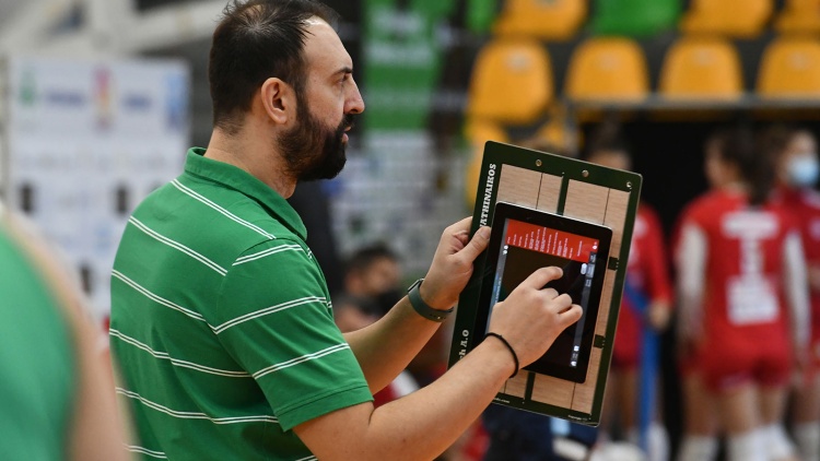 &Omicron;&iota;&kappa;&omicron;&nu;ό&mu;&omicron;&upsilon;: &laquo;&Omicron; &Pi;&alpha;&nu;&alpha;&theta;&eta;&nu;&alpha;ϊ&kappa;ό&sigmaf; &chi;&tau;ί&sigma;&tau;&eta;&kappa;&epsilon; &gamma;&iota;&alpha; &pi;&rho;&omega;&tau;&alpha;&theta;&lambda;&eta;&tau;&iota;&sigma;&mu;ό &kappa;&alpha;&iota; &sigma;ή&mu;&epsilon;&rho;&alpha; &tau;&omicron; &epsilon;&pi;&iota;&beta;&epsilon;&beta;&alpha;ί&omega;&sigma;&epsilon;&raquo;