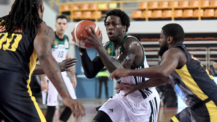 Ά&rho;&eta;&sigmaf; - &Pi;&alpha;&nu;&alpha;&theta;&eta;&nu;&alpha;ϊ&kappa;ό&sigmaf;: &Phi;&iota;&nu;ά&lambda;&epsilon; &sigma;&tau;&omicron; Top 6 &mu;&epsilon; &epsilon;&kappa;&tau;ό&sigmaf; έ&delta;&rho;&alpha;&sigmaf; &upsilon;&pi;&omicron;&chi;&rho;έ&omega;&sigma;&eta; &gamma;&iota;&alpha; &tau;&omicron; &laquo;&tau;&rho;&iota;&phi;ύ&lambda;&lambda;&iota;&raquo;
