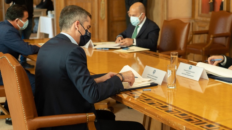 &Mu;&pi;&alpha;&kappa;&omicron;&gamma;&iota;ά&nu;&nu;&eta;&sigmaf;: &laquo;&Mu;έ&chi;&rho;&iota; &tau;&omicron; &tau;έ&lambda;&omicron;&sigmaf; &tau;&omicron;&upsilon; 2021 &theta;&alpha; &xi;&epsilon;&kappa;&iota;&nu;ή&sigma;&omicron;&upsilon;&nu; &tau;&alpha; έ&rho;&gamma;&alpha; &sigma;&tau;&omicron; &Beta;&omicron;&tau;&alpha;&nu;&iota;&kappa;ό&raquo;