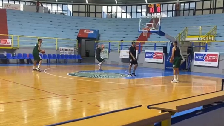 &Pi;&rho;&omicron;&pi;ό&nu;&eta;&sigma;&eta; &sigma;&tau;&omicron; &Kappa;ά&lambda;&iota;&alpha;&rho;&iota; &gamma;&iota;&alpha; &tau;&omicron;&upsilon;&sigmaf; &laquo;&pi;&rho;ά&sigma;&iota;&nu;&omicron;&upsilon;&sigmaf;&raquo; (vid)