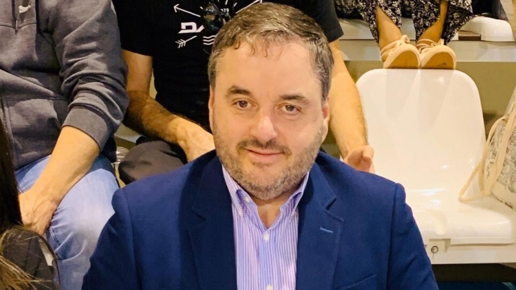 &laquo;&Pi;&rho;ά&sigma;&iota;&nu;&omicron;&sigmaf;&raquo; &omicron; &Alpha;&lambda;&epsilon;&xi;&alpha;&nu;&delta;&rho;ά&kappa;&eta;&sigmaf;