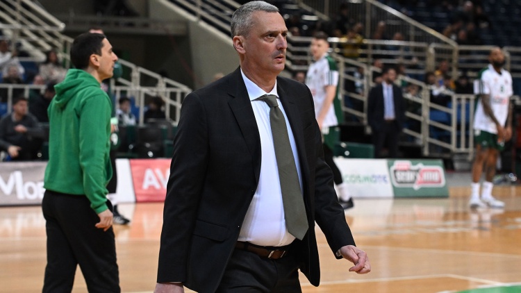 &Rho;ά&nu;&tau;&omicron;&nu;&iota;&tau;&sigmaf;: &laquo;&Chi;ά&sigma;&alpha;&mu;&epsilon; &delta;ύ&omicron; &beta;&omicron;&lambda;έ&sigmaf;, &eta; &Beta;&alpha;&lambda;έ&nu;&theta;&iota;&alpha; έ&beta;&alpha;&lambda;&epsilon; &tau;&omicron; &tau;&rho;ί&pi;&omicron;&nu;&tau;&omicron; &kappa;&alpha;&iota; &kappa;έ&rho;&delta;&iota;&sigma;&epsilon;&raquo;