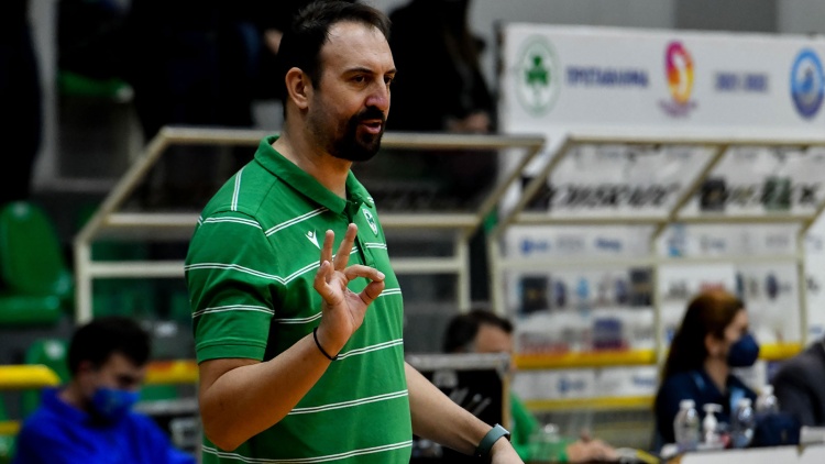 &Omicron;&iota;&kappa;&omicron;&nu;ό&mu;&omicron;&upsilon;: &laquo;&Sigma;&upsilon;&nu;&epsilon;&chi;ί&zeta;&omicron;&upsilon;&mu;&epsilon; &sigma;&epsilon;&mu;&nu;ά &kappa;&alpha;&iota; &tau;&alpha;&pi;&epsilon;&iota;&nu;ά&raquo;
