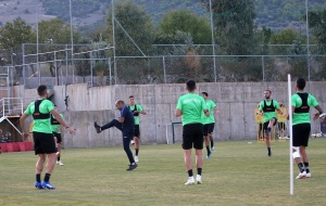 &Mu;&epsilon; &Mu;&alpha;&kappa;έ&nu;&tau;&alpha; &kappa;&alpha;&iota; &mu;&iota;&kappa;&rho;&omicron;ύ&sigmaf; &sigma;&tau;&omicron; &Pi;&epsilon;&rho;&iota;&sigma;&tau;έ&rho;&iota;