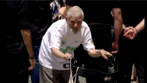 &Kappa;&Alpha;&Epsilon;: &laquo;&Kappa;&alpha;&lambda;ό &Pi;&alpha;&rho;ά&delta;&epsilon;&iota;&sigma;&omicron; &kappa;&upsilon;&rho; &Sigma;&tau;έ&phi;&alpha;&nu;&epsilon;...&raquo; (pic)