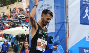 &laquo;&Alpha;&sigma;&eta;&mu;έ&nu;&iota;&omicron;&sigmaf;&raquo; &omicron; &Gamma;&kappa;&epsilon;&lambda;&alpha;&omicron;ύ&zeta;&omicron;&sigmaf;