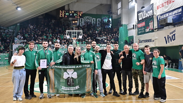 &Omicron; &Pi;&alpha;&nu;&alpha;&theta;&eta;&nu;&alpha;ϊ&kappa;ό&sigmaf; &beta;&rho;ά&beta;&epsilon;&upsilon;&sigma;&epsilon; &sigma;&tau;&eta; &Lambda;&epsilon;&omega;&phi;ό&rho;&omicron; &tau;&omicron;&nu; &pi;&rho;&omega;&tau;&alpha;&theta;&lambda;&eta;&tau;ή &Epsilon;&upsilon;&rho;ώ&pi;&eta;&sigmaf; &sigma;&tau;&eta;&nu; &pi;&upsilon;&gamma;&mu;&alpha;&chi;ί&alpha;, &Gamma;&iota;ά&nu;&nu;&eta; &Pi;&omicron;&upsilon;&mu;&pi;&omicron;&upsilon;&rho;ί&delta;&eta;