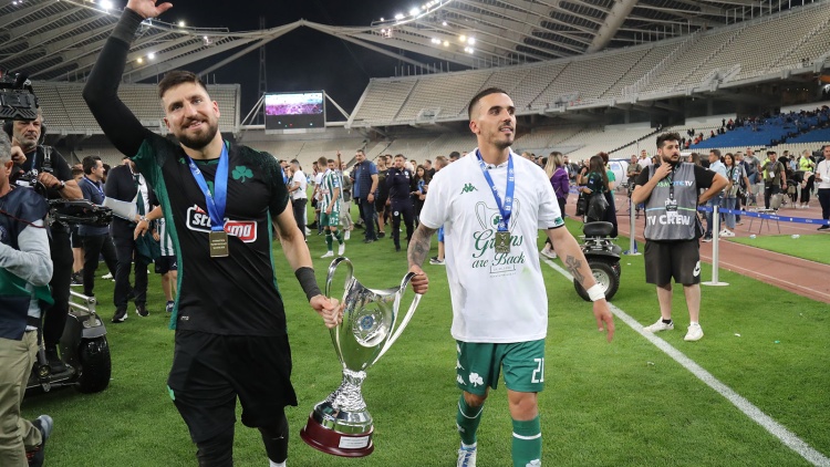 &Kappa;&omicron;&upsilon;&rho;&mu;&pi;έ&lambda;&eta;&sigmaf;: &laquo;&Theta;&alpha; &pi;ά&rho;&omega; &tau;&omicron; &kappa;ύ&pi;&epsilon;&lambda;&lambda;&omicron; &sigma;&pi;ί&tau;&iota;!&raquo;