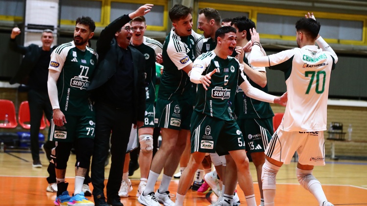 &Pi;&alpha;&nu;&alpha;&theta;&eta;&nu;&alpha;ϊ&kappa;ό&sigmaf;-&Omicron;&lambda;&upsilon;&mu;&pi;&iota;&alpha;&kappa;ό&sigmaf; 3-0: &Tau;&alpha; highlights &tau;&eta;&sigmaf; &nu;ί&kappa;&eta;&sigmaf; &tau;&omicron;&upsilon; &laquo;&tau;&rho;&iota;&phi;&upsilon;&lambda;&lambda;&iota;&omicron;ύ&raquo;