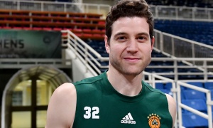 &Phi;&rho;&iota;&nu;&tau;έ&tau;: &laquo;Έ&chi;&omicron;&upsilon;&mu;&epsilon; &tau;&omicron; &tau;&alpha;&lambda;έ&nu;&tau;&omicron; &gamma;&iota;&alpha; &nu;&alpha; &pi;ά&mu;&epsilon; Final 4&raquo; (vid)