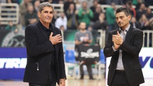 &Pi;έ&nu;&tau;&epsilon; &pi;&alpha;&lambda;&alpha;ί&mu;&alpha;&chi;&omicron;&iota; &mu;&iota;&lambda;&omicron;ύ&nu; &gamma;&iota;&alpha; &tau;&eta; &beta;&rho;ά&beta;&epsilon;&upsilon;&sigma;ή &tau;&omicron;&upsilon;&sigmaf; &alpha;&pi;ό &tau;&eta;&nu; &Kappa;&Alpha;&Epsilon; (vid)
