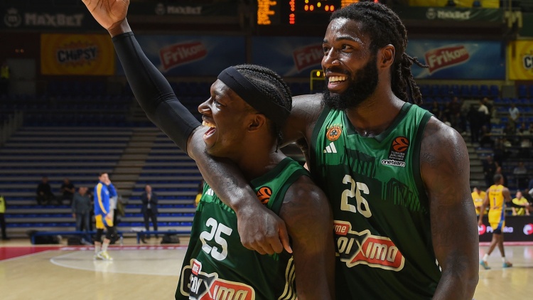 &Nu;&alpha;&nu; &kappa;&alpha;&iota; &Lambda;&epsilon;&sigma;ό&rho; &sigma;&tau;&eta;&nu; &kappa;&omicron;&rho;&upsilon;&phi;&alpha;ί&alpha; 5ά&delta;&alpha; &tau;&eta;&sigmaf; Euroleague (vid+pic)