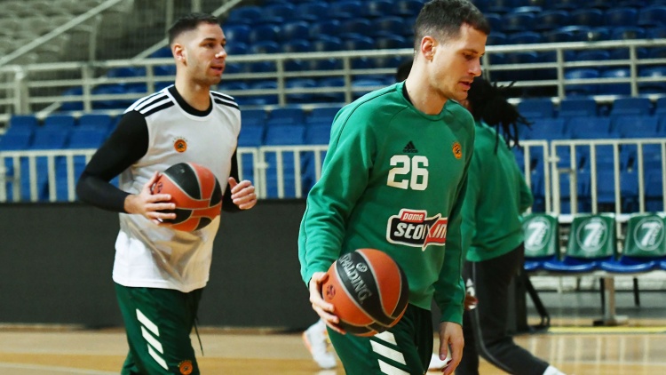 &Mu;&epsilon; 11 &pi;&alpha;ί&kappa;&tau;&epsilon;&sigmaf; &kappa;&alpha;&iota; &Gamma;&iota;ό&beta;&iota;&tau;&sigmaf; &omicron; &Pi;&alpha;&nu;&alpha;&theta;&eta;&nu;&alpha;ϊ&kappa;ό&sigmaf; - 9ά&delta;&alpha; &kappa;&alpha;&tau;&epsilon;&beta;ά&zeta;&epsilon;&iota; &eta; &Mu;&pi;&alpha;&sigma;&kappa;ό&nu;&iota;&alpha;