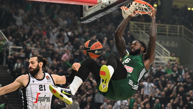 &Tau;&alpha; highlights &tau;&eta;&sigmaf; &nu;ί&kappa;&eta;&sigmaf; &tau;&omicron;&upsilon; &Pi;&alpha;&nu;&alpha;&theta;&eta;&nu;&alpha;ϊ&kappa;&omicron;ύ &epsilon;&pi;ί &tau;&eta;&sigmaf; &Beta;ί&rho;&tau;&omicron;&upsilon;&sigmaf; (vid)