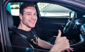 &laquo;&Pi;ή&gamma;&alpha;&iota;&nu;&epsilon; &nu;&alpha; &kappa;&upsilon;&rho;&iota;&alpha;&rho;&chi;ή&sigma;&epsilon;&iota;&sigmaf;&raquo; &tau;&omicron; &mu;ή&nu;&upsilon;&mu;&alpha; &tau;&omicron;&upsilon; &Omicron;&upsilon;ί&lambda;&kappa;&iota;&nu;&sigmaf; &sigma;&tau;&omicron;&nu; &Phi;&rho;&iota;&nu;&tau;έ&tau; (pic)
