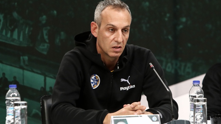 &Kappa;ά&tau;&alpha;&sigmaf;: &laquo;&Beta;&lambda;έ&pi;&omega; &tau;&eta; &phi;&omega;&tau;&omicron;&gamma;&rho;&alpha;&phi;ί&alpha; &tau;&omicron;&upsilon; &Pi;&alpha;ύ&lambda;&omicron;&upsilon; &Gamma;&iota;&alpha;&nu;&nu;&alpha;&kappa;ό&pi;&omicron;&upsilon;&lambda;&omicron;&upsilon; &kappa;&alpha;&iota; &sigma;&upsilon;&gamma;&kappa;&iota;&nu;&omicron;ύ&mu;&alpha;&iota;&raquo;