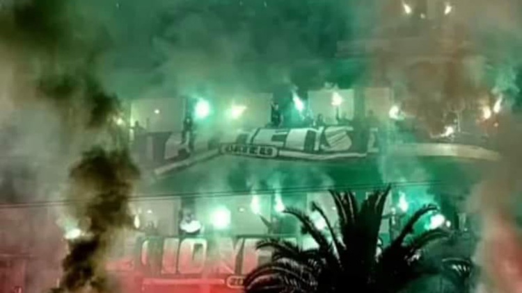 &Pi;&alpha;&nu;&iota;&kappa;ό&sigmaf; &sigma;&tau;&alpha; 10 &chi;&rho;ό&nu;&iota;&alpha; &tau;&omicron;&upsilon; &kappa;&epsilon;&nu;&tau;&rho;&iota;&kappa;&omicron;ύ &sigma;&upsilon;&nu;&delta;έ&sigma;&mu;&omicron;&upsilon; &tau;&eta;&sigmaf; &Theta;ύ&rho;&alpha;&sigmaf; 13! (vid)