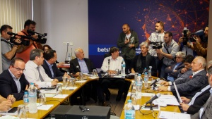 &laquo;Ά&kappa;&upsilon;&rho;&omicron;&raquo; &sigma;&tau;&eta;&nu; &pi;&rho;ό&tau;&alpha;&sigma;&eta; &tau;&omicron;&upsilon; &Omicron;&lambda;&upsilon;&mu;&pi;&iota;&alpha;&kappa;&omicron;ύ &alpha;&pi;ό &tau;&iota;&sigmaf; &omicron;&mu;ά&delta;&epsilon;&sigmaf;