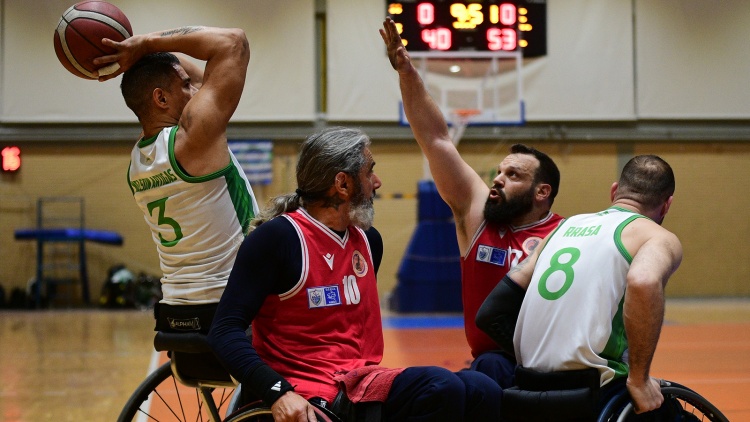 Ή&tau;&tau;&alpha; &kappa;&alpha;&iota; &alpha;&pi;&omicron;&kappa;&lambda;&epsilon;&iota;&sigma;&mu;ό&sigmaf; &alpha;&pi;ό &tau;&omicron; &Kappa;ύ&pi;&epsilon;&lambda;&lambda;&omicron; &gamma;&iota;&alpha; &tau;&omicron;&nu; &Pi;&alpha;&nu;&alpha;&theta;&eta;&nu;&alpha;ϊ&kappa;ό