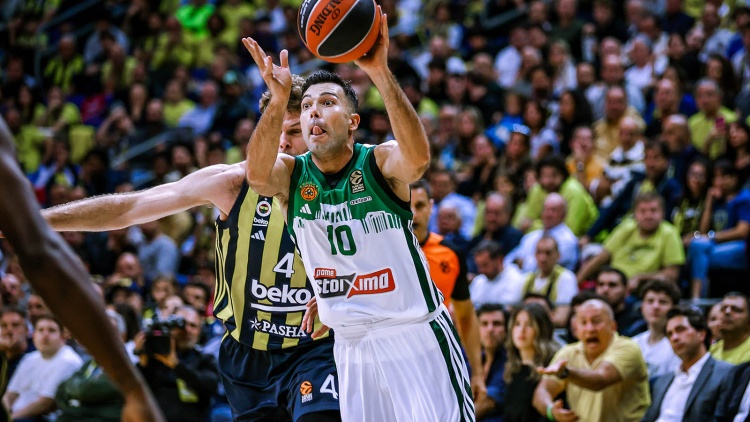 Έ&phi;&tau;&alpha;&sigma;&epsilon; &tau;&iota;&sigmaf; 392 &sigma;&upsilon;&mu;&mu;&epsilon;&tau;&omicron;&chi;έ&sigmaf; &sigma;&tau;&eta;&nu; Euroleague &omicron; &Sigma;&lambda;&omicron;ύ&kappa;&alpha;&sigmaf;!