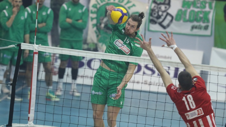 O &Beta;&alpha;&nu; &nu;&tau;&epsilon; &Nu;&tau;&rho;&iota;&sigmaf; MVP &tau;&eta;&sigmaf; 4&eta;&sigmaf; &alpha;&gamma;&omega;&nu;&iota;&sigma;&tau;&iota;&kappa;ή&sigmaf; &sigma;&tau;&eta; &Beta;' &phi;ά&sigma;&eta;