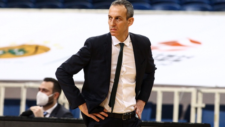 &Kappa;ά&tau;&alpha;&sigmaf;: &laquo;&Mu;&pi;&omicron;&rho;&omicron;ύ&mu;&epsilon; &nu;&alpha; &pi;ά&rho;&omicron;&upsilon;&mu;&epsilon; &pi;&rho;ά&gamma;&mu;&alpha;&tau;&alpha; &alpha;&pi;ό &alpha;&upsilon;&tau;ό &tau;&omicron; &mu;&alpha;&tau;&sigmaf;&raquo;