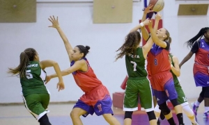 Ή&tau;&tau;&alpha; &alpha;&pi;ό &tau;&omicron;&nu; &Pi;&rho;&omega;&tau;έ&alpha;
