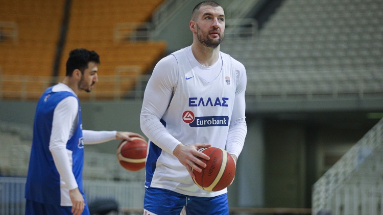 &laquo;&Kappa;&omicron;&iota;&tau;ά&epsilon;&iota;&raquo; &kappa;&alpha;&iota; &Kappa;&alpha;&beta;&beta;&alpha;&delta;ά &omicron; &Pi;&alpha;&nu;&alpha;&theta;&eta;&nu;&alpha;ϊ&kappa;ό&sigmaf;