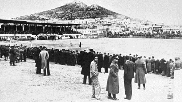 23 &Phi;&epsilon;&beta;&rho;&omicron;&upsilon;&alpha;&rho;ί&omicron;&upsilon; 1922: &Eta; &mu;έ&rho;&alpha; &pi;&omicron;&upsilon; &gamma;&epsilon;&nu;&nu;ή&theta;&eta;&kappa;&epsilon; &tau;&omicron; &laquo;&Alpha;&pi;ό&sigma;&tau;&omicron;&lambda;&omicron;&sigmaf; &Nu;&iota;&kappa;&omicron;&lambda;&alpha;ΐ&delta;&eta;&sigmaf;&raquo;