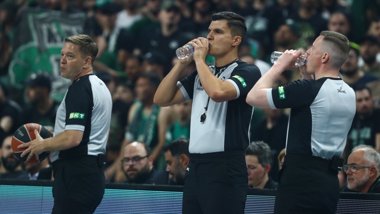 &Omicron;&iota; &delta;&iota;&alpha;&iota;&tau;&eta;&tau;έ&sigmaf; &gamma;&iota;&alpha; &tau;&omicron; Game 4 &tau;&omicron;&upsilon; &Pi;&alpha;&nu;&alpha;&theta;&eta;&nu;&alpha;ϊ&kappa;&omicron;ύ &mu;&epsilon; &tau;&eta; &Beta;&alpha;&lambda;έ&nu;&theta;&iota;&alpha;