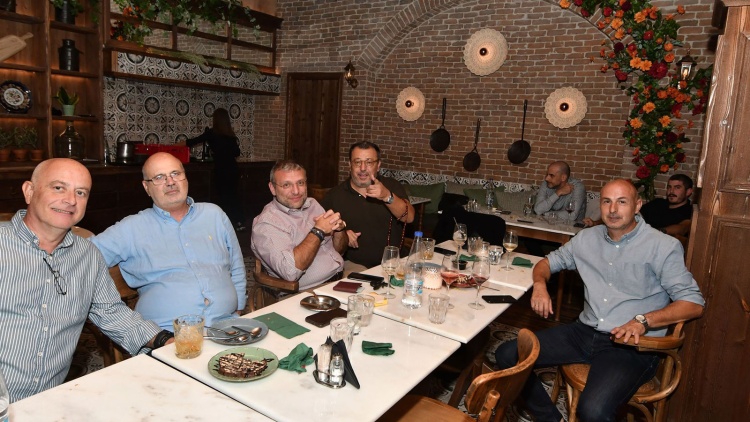 &Omicron;&iota;&kappa;&omicron;&gamma;&epsilon;&nu;&epsilon;&iota;&alpha;&kappa;ή&hellip; &Pi;&alpha;&nu;&alpha;&theta;&eta;&nu;&alpha;ϊ&kappa;ή &mu;ά&zeta;&omega;&xi;&eta;!