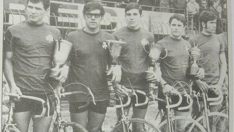 To 1971 &eta; 2&eta; &pi;&iota;&omicron; &pi;&alpha;&rho;&alpha;&gamma;&omega;&gamma;&iota;&kappa;ή &sigma;&epsilon;&zeta;ό&nu; &tau;&omicron;&upsilon; &Pi;&alpha;&nu;&alpha;&theta;&eta;&nu;&alpha;ϊ&kappa;&omicron;ύ &sigma;&epsilon; &tau;ί&tau;&lambda;&omicron;&upsilon;&sigmaf;