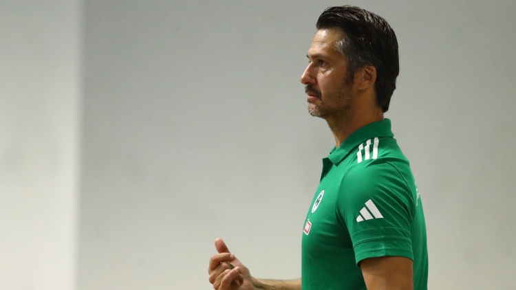 &Mu;ά&zeta;&eta;&sigmaf;: &laquo;&Mu;&epsilon; 20 &gamma;&kappa;&omicron;&lambda; &pi;&alpha;&theta;&eta;&tau;&iota;&kappa;ό &delta;&epsilon;&nu; &mu;&pi;&omicron;&rho;&epsilon;ί&sigmaf; &nu;&alpha; &pi;&epsilon;&rho;&iota;&mu;έ&nu;&epsilon;&iota;&sigmaf; &kappa;ά&tau;&iota;&raquo;