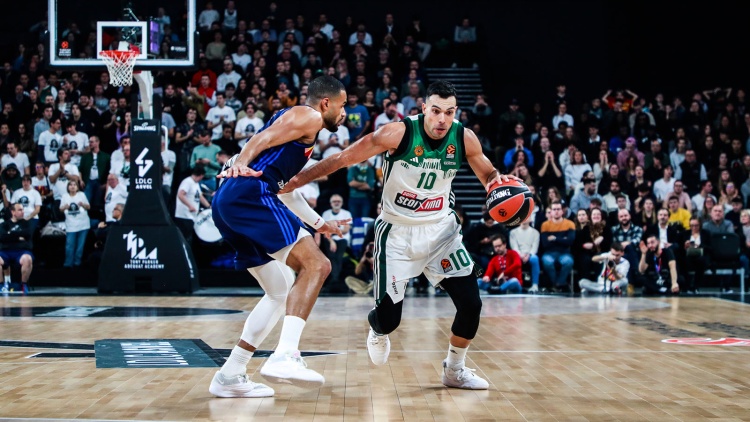 MVP &tau;&eta;&sigmaf; 14&eta;&sigmaf; &alpha;&gamma;&omega;&nu;&iota;&sigma;&tau;&iota;&kappa;ή&sigmaf; &tau;&eta;&sigmaf; Euroleague o &Sigma;&lambda;&omicron;ύ&kappa;&alpha;&sigmaf; (vid)