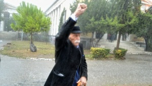 &Sigma;&upsilon;&lambda;&lambda;&upsilon;&pi;&eta;&tau;ή&rho;&iota;&alpha; &tau;&eta;&sigmaf; &Pi;&Alpha;&Epsilon; &Pi;&alpha;&nu;&alpha;&theta;&eta;&nu;&alpha;ϊ&kappa;ό&sigmaf; &gamma;&iota;&alpha; &tau;&omicron; &theta;ά&nu;&alpha;&tau;&omicron; &tau;&omicron;&upsilon; &Mu;&alpha;&nu;ώ&lambda;&eta; &Gamma;&lambda;έ&zeta;&omicron;&upsilon; (pic)