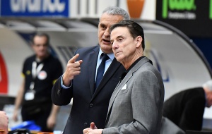 &Pi;&iota;&tau;ί&nu;&omicron;: &laquo;&Sigma;&tau;ό&chi;&omicron;&sigmaf; &epsilon;ί&nu;&alpha;&iota; &tau;&omicron; &pi;&rho;&omega;&tau;ά&theta;&lambda;&eta;&mu;&alpha;, ό&chi;&iota; &alpha;&pi;&alpha;&rho;&alpha;ί&tau;&eta;&tau;&alpha; &alpha;ή&tau;&tau;&eta;&tau;&omicron;&raquo;
