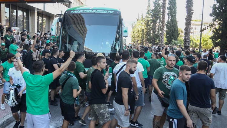 &Kappa;ά&lambda;&epsilon;&sigma;&mu;&alpha; &tau;&eta;&sigmaf; &Theta;ύ&rho;&alpha;&sigmaf; 13 &sigma;&tau;&omicron; Caravel &pi;&rho;&iota;&nu; &tau;&omicron; &nu;&tau;έ&rho;&mu;&pi;&iota; &mu;&epsilon; &tau;&eta;&nu; &Alpha;&Epsilon;&Kappa;