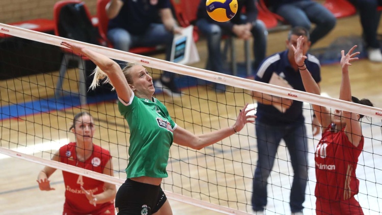 &Eta; &Mu;&alpha;&rho;&tau;ί&nu;&alpha; &Sigma;ά&mu;&alpha;&nu;&tau;&alpha;&nu; MVP &tau;&omicron;&upsilon; &tau;&rho;ί&tau;&omicron;&upsilon; &tau;&epsilon;&lambda;&iota;&kappa;&omicron;ύ &tau;&eta;&sigmaf; Volley League &Gamma;&upsilon;&nu;&alpha;&iota;&kappa;ώ&nu;