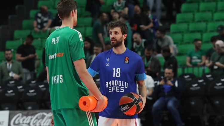 Game 1: &Omicron;&iota; 12ά&delta;&epsilon;&sigmaf; &Pi;&alpha;&nu;&alpha;&theta;&eta;&nu;&alpha;ϊ&kappa;&omicron;ύ &kappa;&alpha;&iota; &Epsilon;&phi;έ&sigmaf;