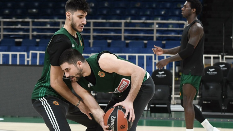 &Mu;&epsilon; 11 &pi;&alpha;ί&kappa;&tau;&epsilon;&sigmaf; &kappa;ό&nu;&tau;&rho;&alpha; &sigma;&tau;&eta;&nu; &Epsilon;&phi;έ&sigmaf; &omicron; &Pi;&alpha;&nu;&alpha;&theta;&eta;&nu;&alpha;ϊ&kappa;ό&sigmaf;!