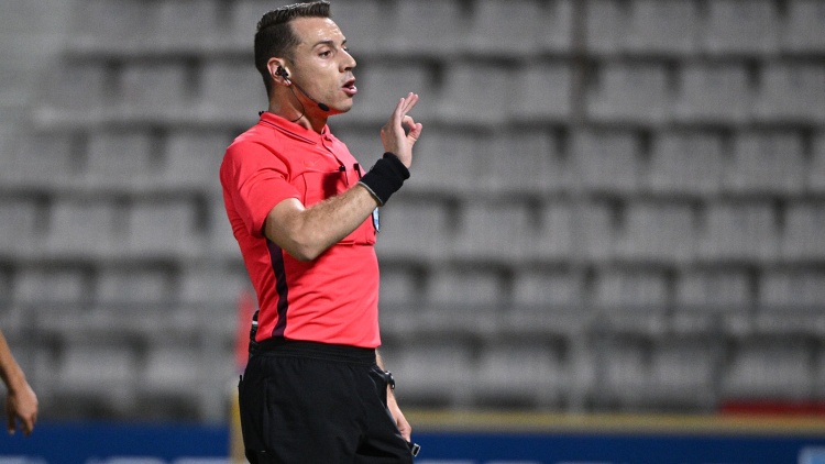 &Alpha;&upsilon;&tau;ό&sigmaf; &sigma;&phi;&upsilon;&rho;ί&zeta;&epsilon;&iota; &sigma;&tau;&omicron; &Pi;&Alpha;&Sigma; &Gamma;&iota;ά&nu;&nu;&iota;&nu;&alpha; - &Pi;&alpha;&nu;&alpha;&theta;&eta;&nu;&alpha;ϊ&kappa;ό&sigmaf;