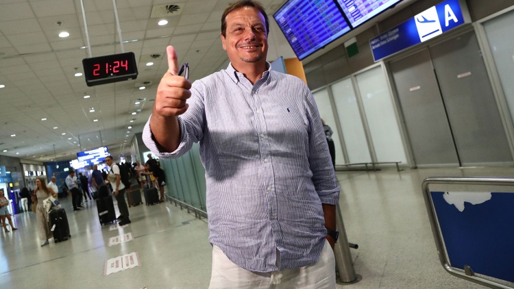 &Alpha;&tau;&alpha;&mu;ά&nu;: &laquo;&Delta;&epsilon;&nu; &phi;&omicron;&beta;ό&mu;&alpha;&sigma;&tau;&epsilon; &kappa;&alpha;&nu;έ&nu;&alpha;&nu; - &Pi;&rho;ώ&tau;&omicron;&sigmaf; &sigma;&tau;ό&chi;&omicron;&sigmaf; &tau;&omicron; Final 4&raquo;