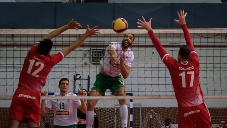 &Sigma;&tau;&eta;&nu; &kappa;&omicron;&rho;&upsilon;&phi;&alpha;ί&alpha; &omicron;&mu;ά&delta;&alpha; &tau;&eta;&sigmaf; &alpha;&gamma;&omega;&nu;&iota;&sigma;&tau;&iota;&kappa;ή&sigmaf; &omicron; &Rho;&alpha;&nu;&gamma;&kappa;έ&lambda;