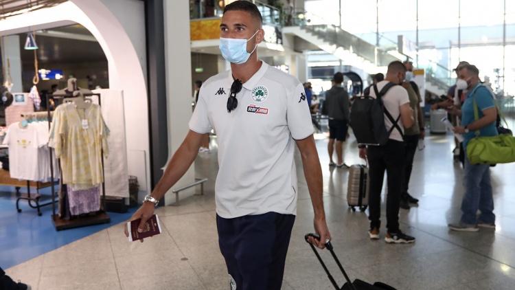 &Mu;&alpha;&kappa;έ&nu;&tau;&alpha;: &laquo;&Pi;&alpha;&iota;&chi;&nu;ί&delta;&iota;&alpha; &sigma;&alpha;&nu; &alpha;&upsilon;&tau;ό &mu;&epsilon; &tau;&eta; &Mu;ί&lambda;&alpha;&nu; &mu;&alpha;&sigmaf; &delta;ί&nu;&omicron;&upsilon;&nu; &alpha;&upsilon;&tau;&omicron;&pi;&epsilon;&pi;&omicron;ί&theta;&eta;&sigma;&eta;&raquo;