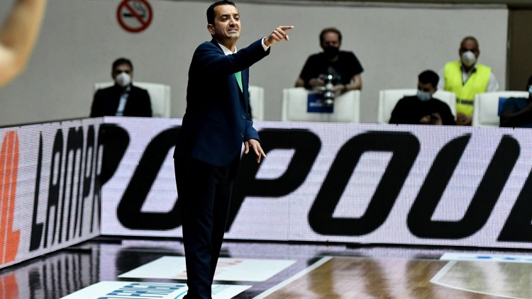 &Beta;ό&beta;&omicron;&rho;&alpha;&sigmaf;: &laquo;&Nu;&alpha; &pi;&alpha;&rho;&omicron;&upsilon;&sigma;&iota;&alpha;&sigma;&tau;&omicron;ύ&mu;&epsilon; &sigma;&omega;&mu;&alpha;&tau;&iota;&kappa;ά &kappa;&alpha;&iota; &pi;&nu;&epsilon;&upsilon;&mu;&alpha;&tau;&iota;&kappa;ά έ&tau;&omicron;&iota;&mu;&omicron;&iota; &sigma;&tau;&alpha; &pi;&lambda;έ&iota; &omicron;&phi;&raquo;